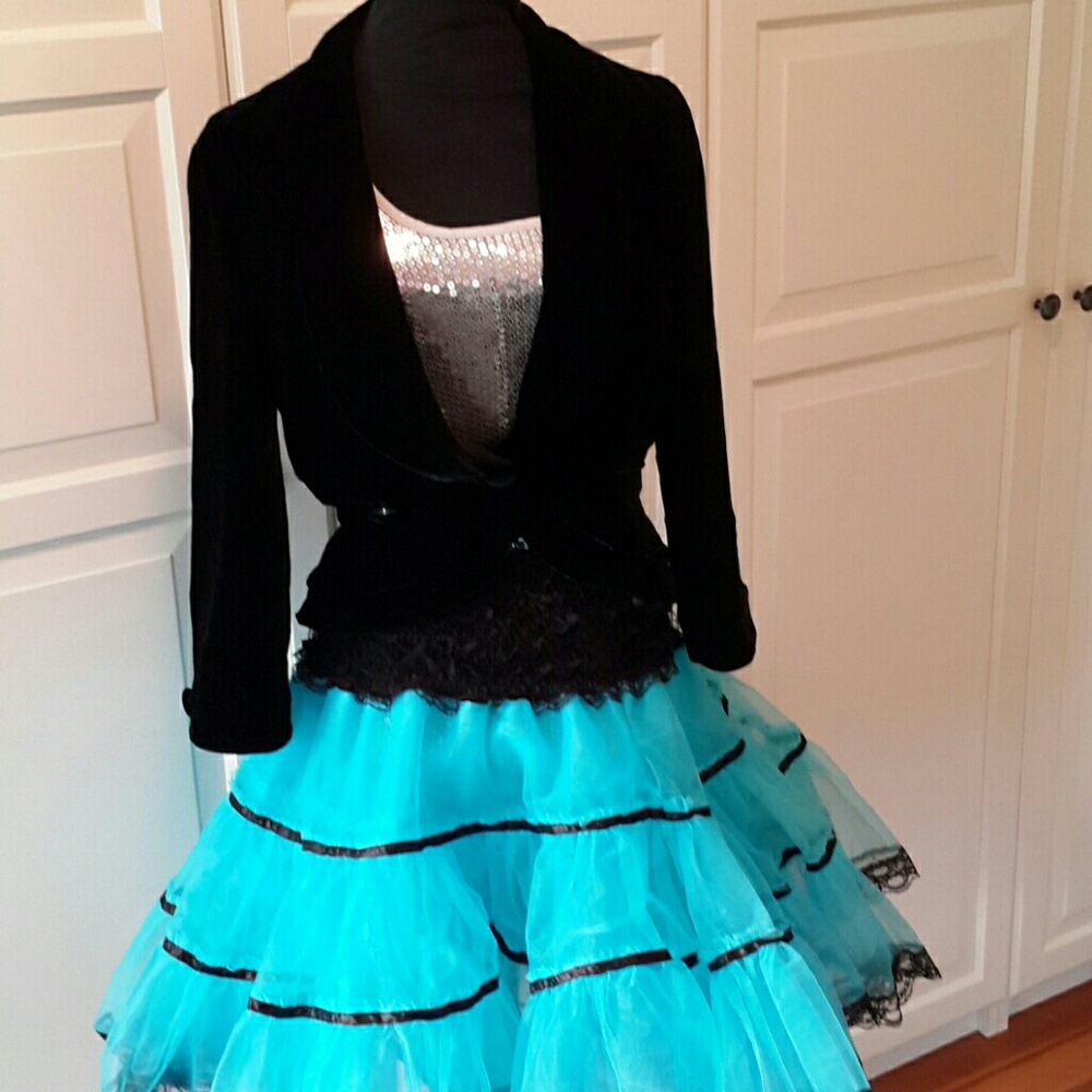 Velvet jacket with vintage lines
